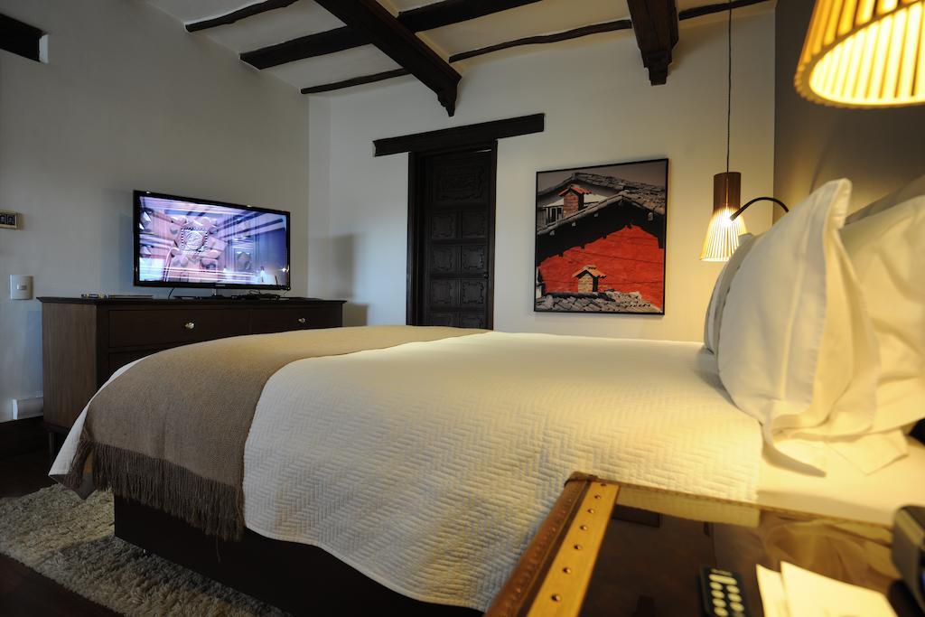 Four Seasons Hotel Casa Medina Bogota Room photo